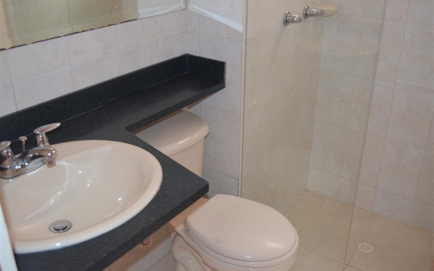 CONJUNTO RESIDENCIAL LA FAMILIA TORRE 10 APT 301