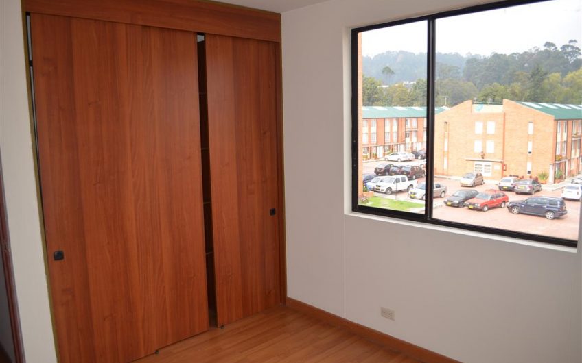 CONJUNTO RESIDENCIAL LA FAMILIA TORRE 10 APT 301