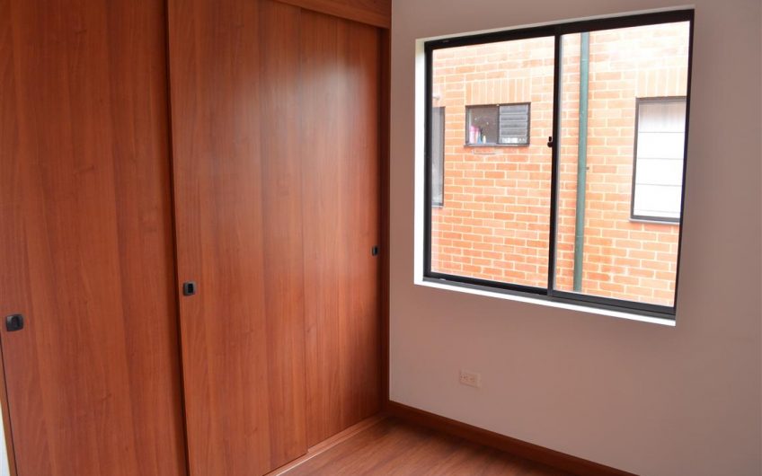 CONJUNTO RESIDENCIAL LA FAMILIA TORRE 7 APT 404