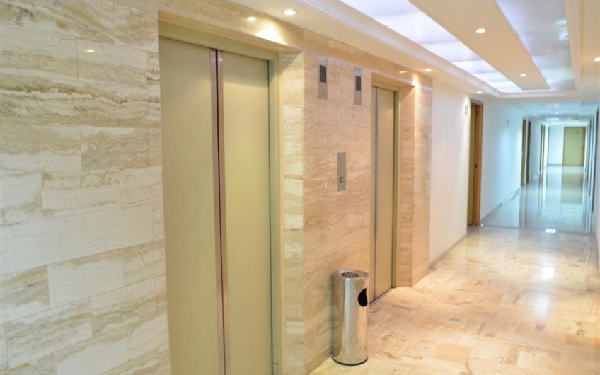 EDIFICIO CENTRO EJECUTIVO OFICINA 214