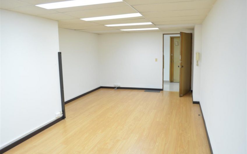 EDIFICIO CENTRO EJECUTIVO OFICINA 214