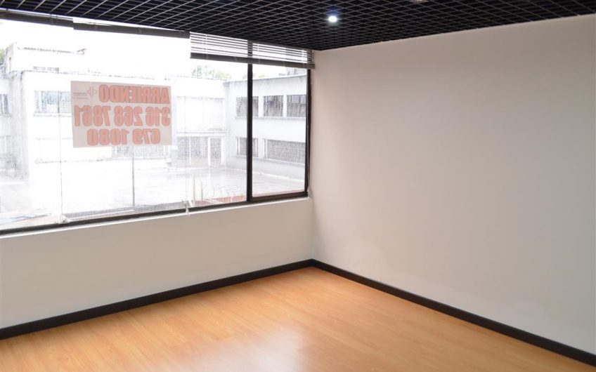 EDIFICIO CENTRO EJECUTIVO OFICINA 214