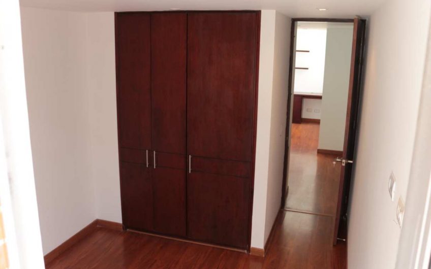 Edificio Jardín del Batan Apt 204